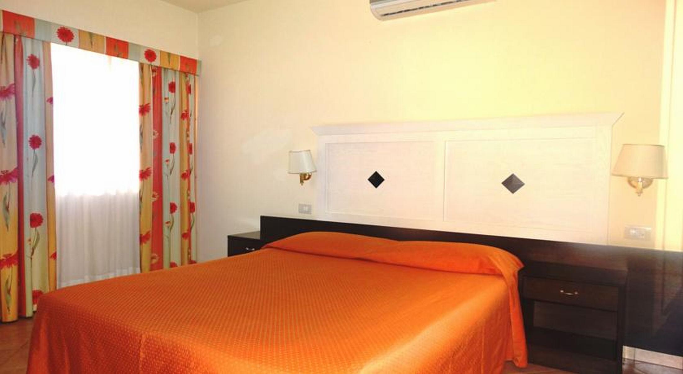 Hotel Orizzonte يتوجاني المظهر الخارجي الصورة