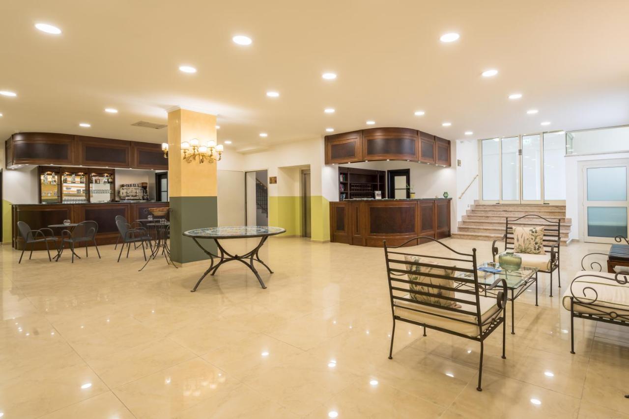 Hotel Orizzonte يتوجاني المظهر الخارجي الصورة