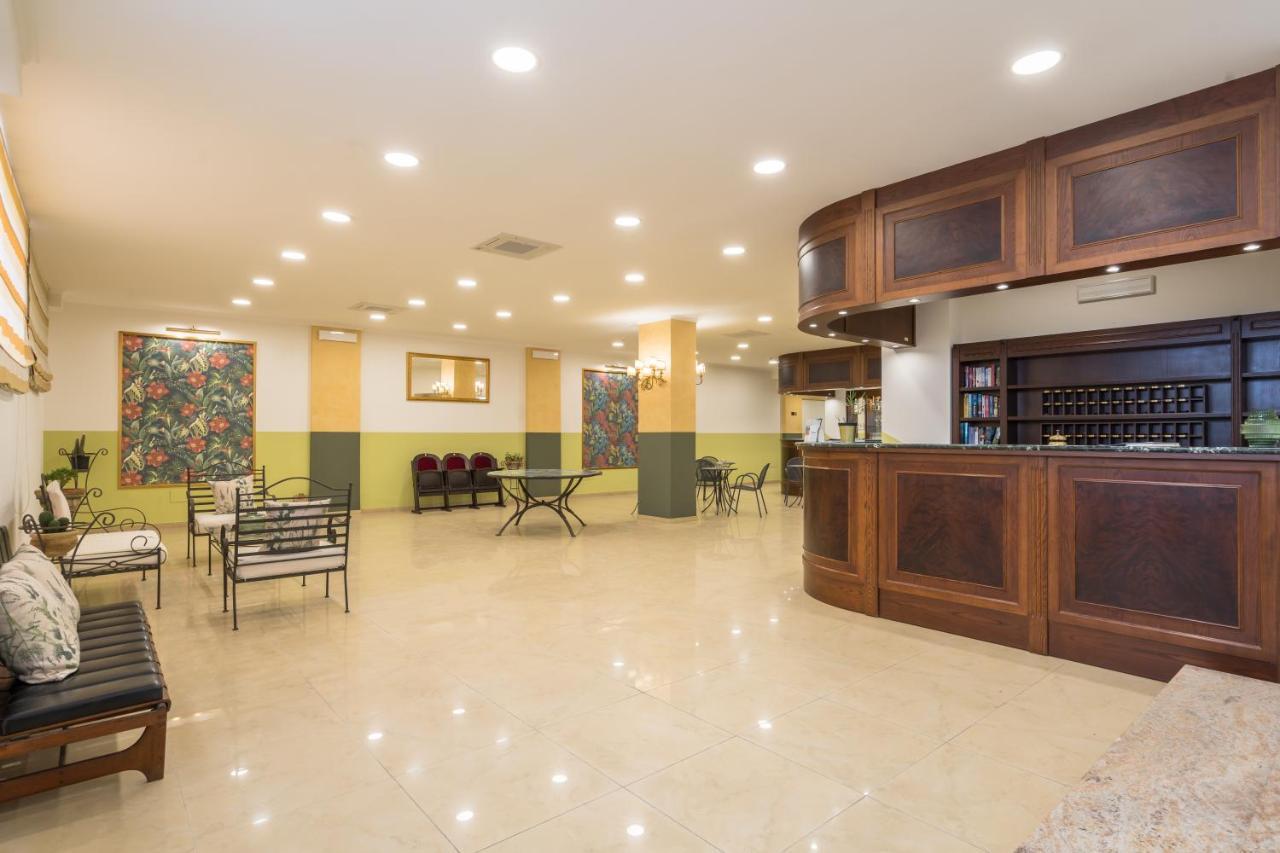 Hotel Orizzonte يتوجاني المظهر الخارجي الصورة