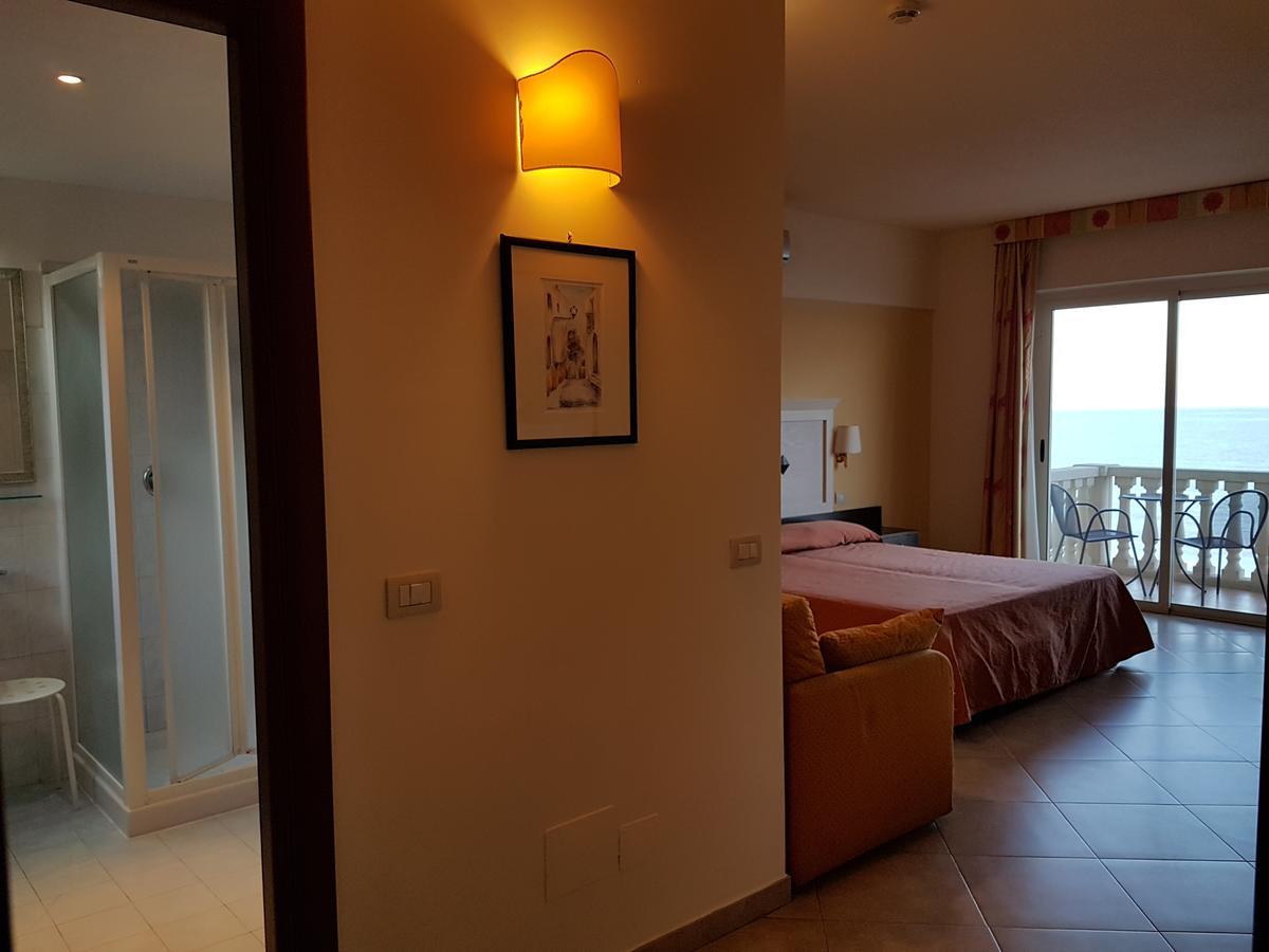 Hotel Orizzonte يتوجاني المظهر الخارجي الصورة