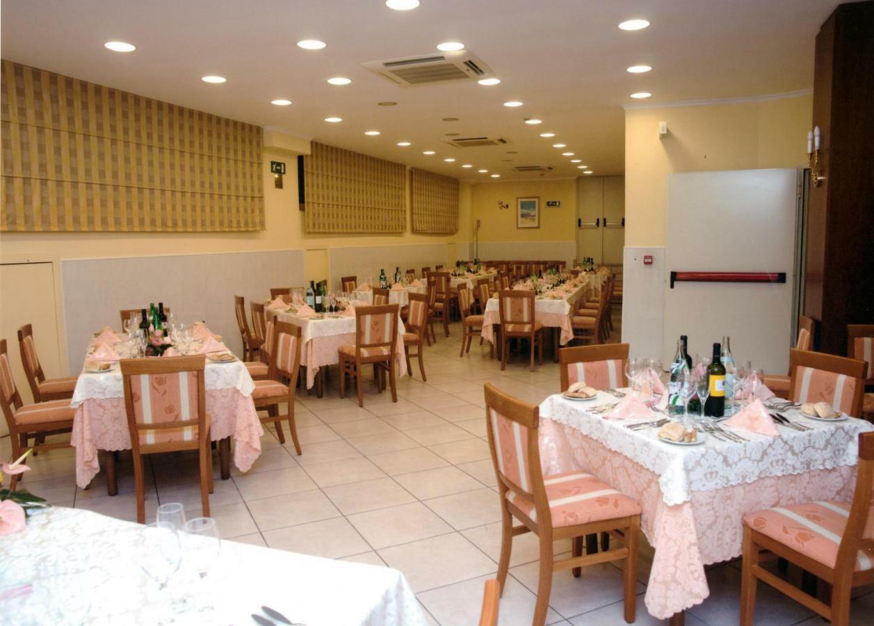Hotel Orizzonte يتوجاني المظهر الخارجي الصورة