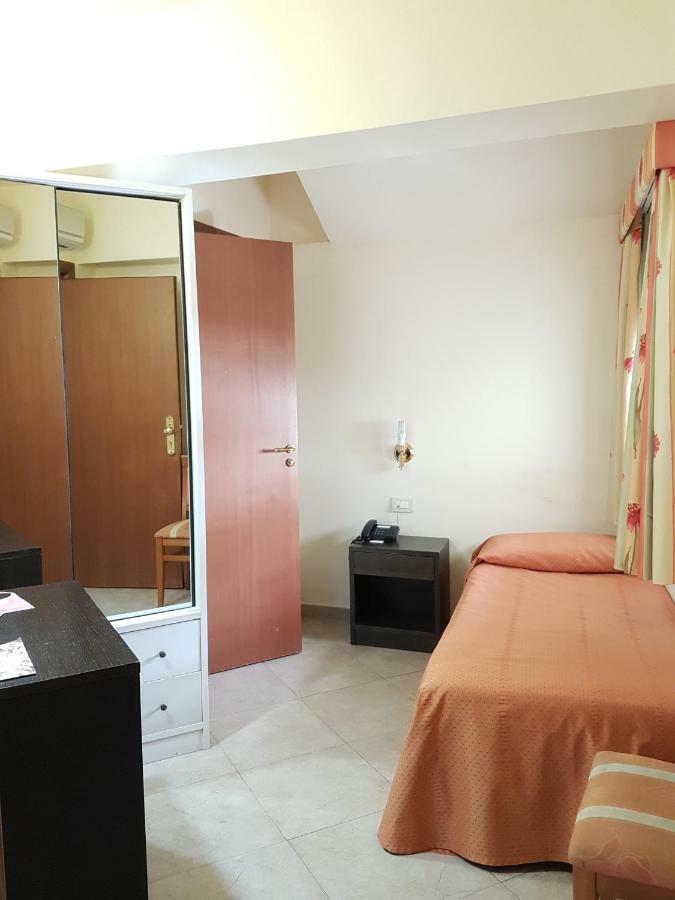 Hotel Orizzonte يتوجاني المظهر الخارجي الصورة
